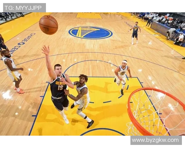 勇士与掘金季前赛精彩全场录像回顾及精彩瞬间分析