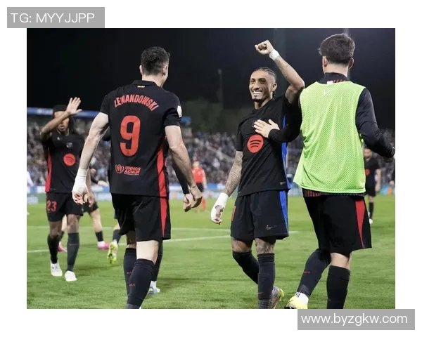 巴萨与尤文图斯激战回顾：经典对决中的战术较量与球星表现分析